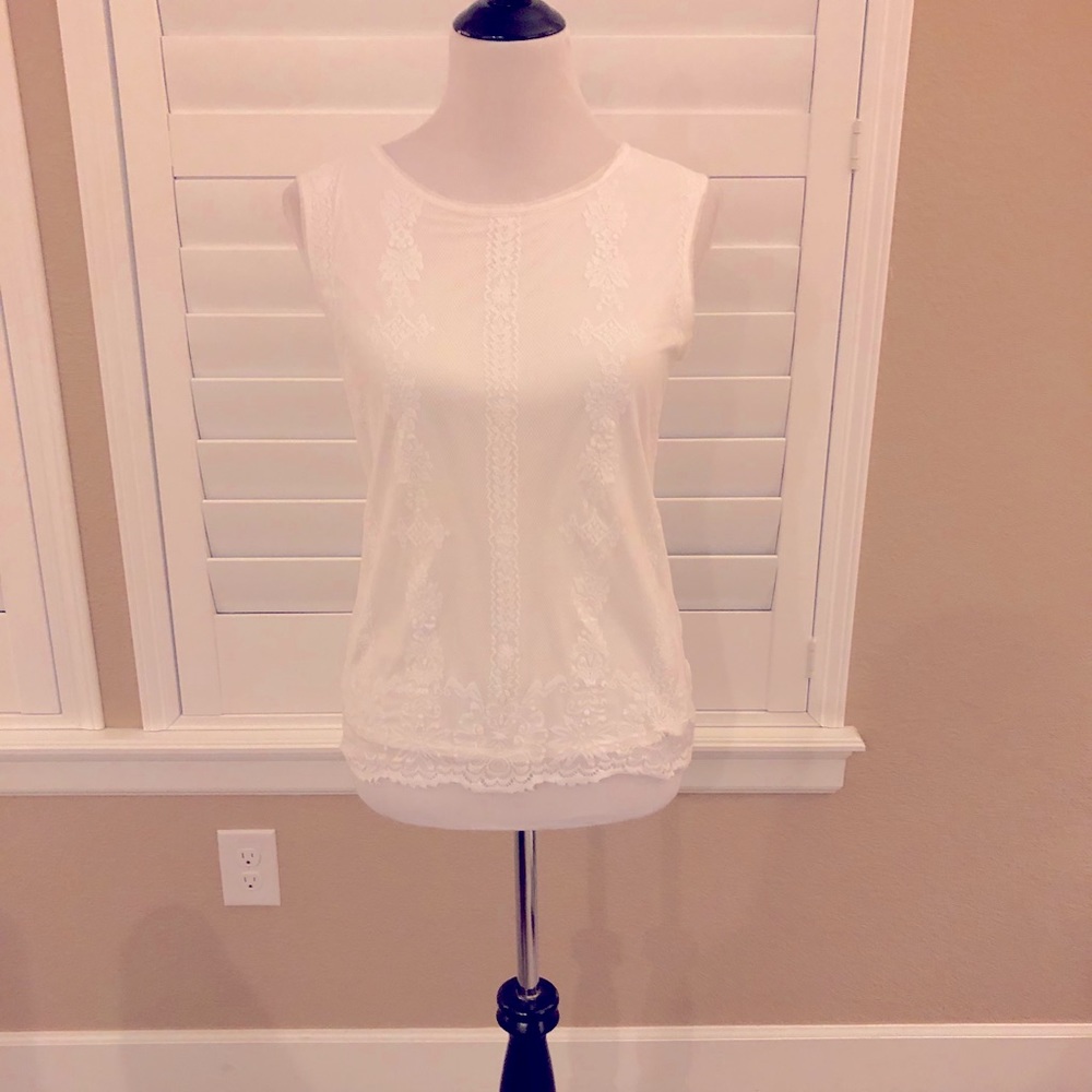 Max Studio Off-White Sleeveless Top